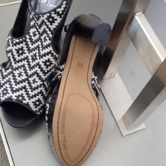 Elliott Lucca Black White Heels - Picture 4 of 5